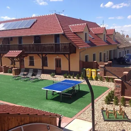 U Jeraba - Komplex B Horni Vestonice Exterior photo